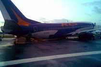 аварийная посадка boeing-737 кд авиа без шасси в калининграде